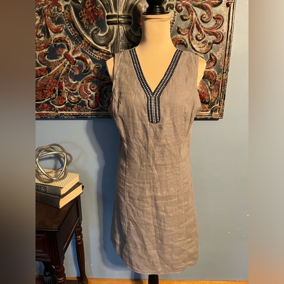 Lina Tomei Italy Beige 100% Linen Sheath Embellished V- Neck, size M - Picture 2 of 6